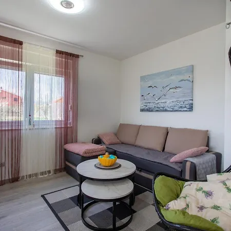 Trendy And Chic With Terrace And Private Garden